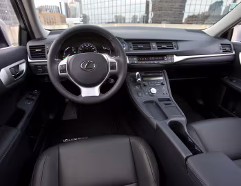 Интерьер 2011–14 Lexus CT 200h [North America] '2010–14