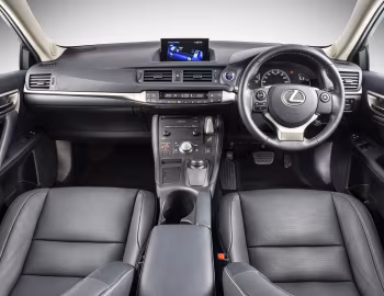 Передня панель Lexus CT 200h [South Africa] '2018