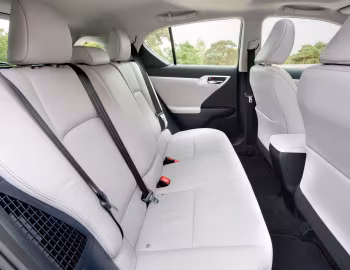 Интерьер 2011–14 Lexus CT 200h [North America] '2010–14