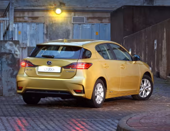 Lexus CT 200h [South Africa] '2014–17