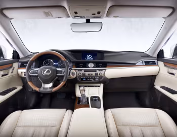 Торпедо Lexus ES 200 [CIS] (XV60) '2015–18