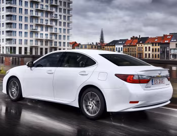 Lexus ES 200 [CIS] (XV60) '2015–18