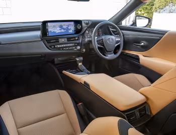 Передня панель Lexus ES 250 [Australia] '2021–24