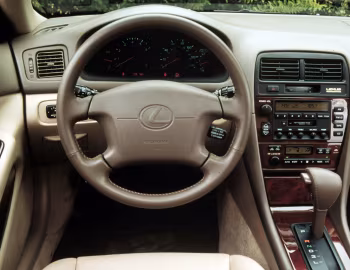 Торпедо 1997–99 Lexus ES 300 [North America] (XV20) '1996–99