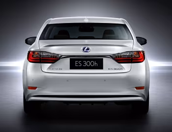 Lexus ES 300h [China] (XV60) '2015–18