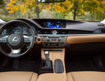 中控台 2016–18 Lexus ES 300h [North America] (XV60) '2015–18