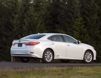 2013–15 Lexus ES 300h [North America] (XV60) '2012–15