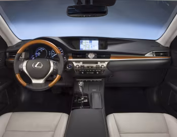 Передня панель 2013–15 Lexus ES 300h [North America] (XV60) '2012–15