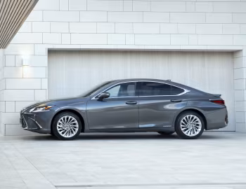 Lexus ES 300h [Australia] '2021–25