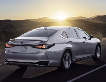Lexus ES 300h [China] '2021–25