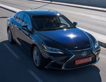 Lexus ES 300h [Worldwide] '2018–21