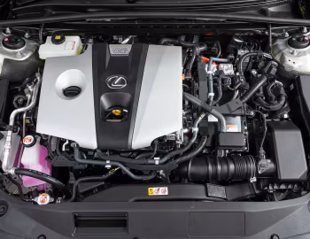 Під капотом Lexus ES 300h [South Africa] '2018–21