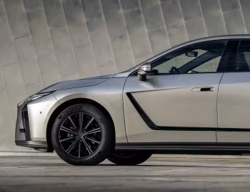 Lexus ES 300h AWD [EU-spec] '2026