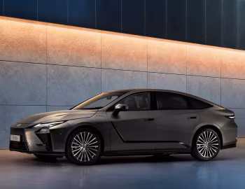 Lexus ES 350e [EU-spec] '2025–pr.