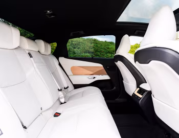 Інтер'єр Lexus ES 350e [UK-spec] '2026