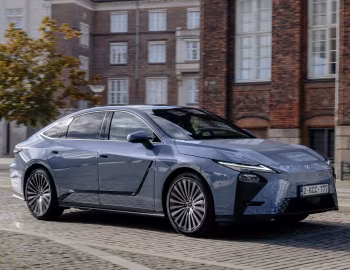 Lexus ES 350e [EU-spec] '2026