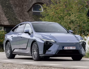 Lexus ES 350e [EU-spec] '2026