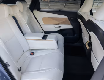 Interior Lexus ES 350e [EU-spec] '2026