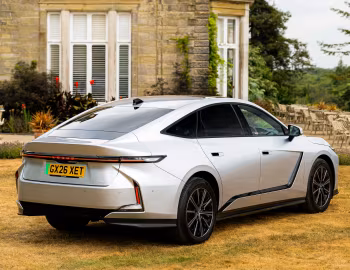 Lexus ES 350e [UK-spec] '2026