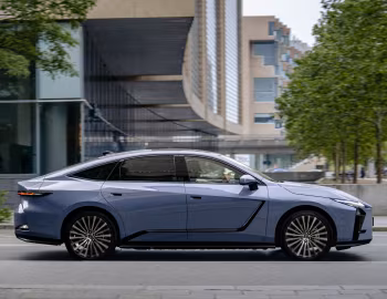 Lexus ES 350e [EU-spec] '2026