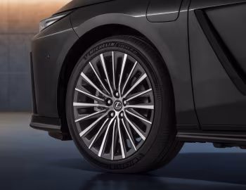 Lexus ES 350e [EU-spec] '2025–pr.