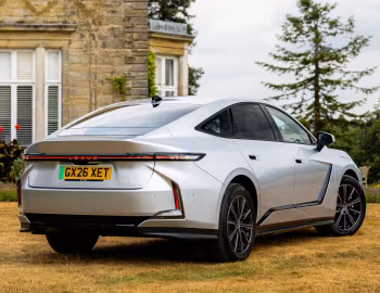 Lexus ES 350e [UK-spec] '2026