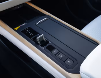 Interior Lexus ES 350e [EU-spec] '2026