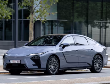 Lexus ES 350e [EU-spec] '2026