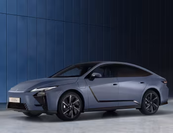 Lexus ES 500e AWD [EU-spec] '2025–pr.