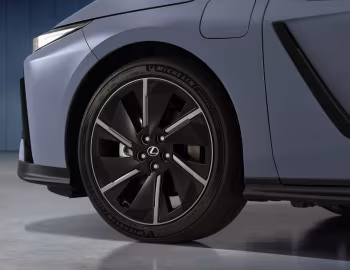 Lexus ES 500e AWD [EU-spec] '2025–pr.