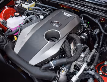 Bajo el capó Lexus IS 200t [South Africa] (XE30) '2017–20