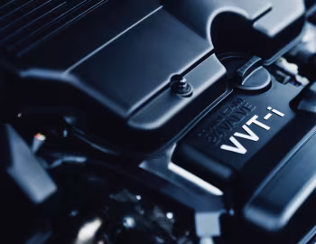 Under the hood Lexus IS 300 [EU-spec] (XE10) '2001–05