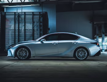 Lexus IS 300h [Japan] '11.2020–н.ч.