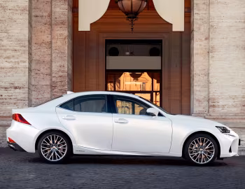 Lexus IS 300h [Worldwide] (XE30) '2016–20