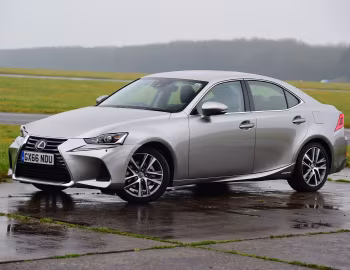 Lexus IS 300h [UK-spec] (XE30) '2016–20