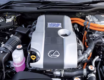 Під капотом Lexus IS 300h [South Africa] '2021–н.ч.