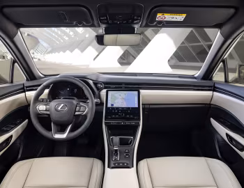 Передня панель Lexus LBX Elegant [EU-spec] '2023–н.ч.