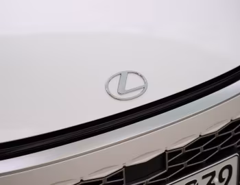 Lexus LBX Relax [EU-spec] '2023–н.ч.