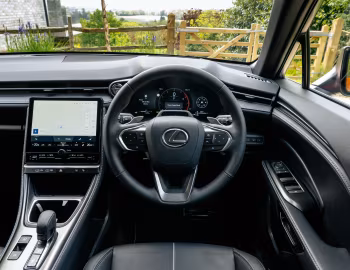 Panneau avant Lexus LBX Takumi [UK-spec] '2024–pr.