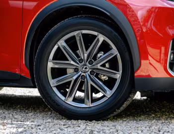 Lexus LBX Takumi [UK-spec] '2024–pr.