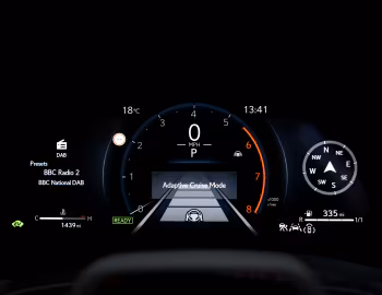Tableau de bord Lexus LBX Takumi [UK-spec] '2024–pr.