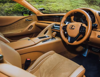 Передня панель Lexus LC 500 [Malaysia] '2017–н.ч.