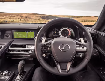 Передня панель Lexus LC 500 [UK-spec] '2017–24