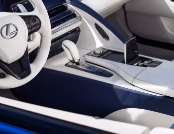Интерьер 2021–н.в. Lexus LC 500 Convertible [North America] '2020–н.в.