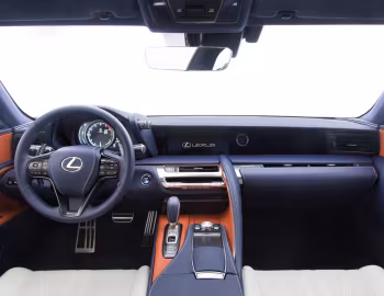Торпедо Lexus LC 500h [Worldwide] '2017–н.в.