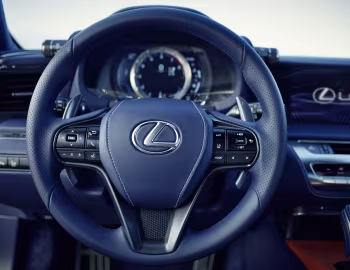 Передня панель Lexus LC 500h [Worldwide] '2017–н.ч.