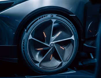 Lexus LF-ZL '10.2023
