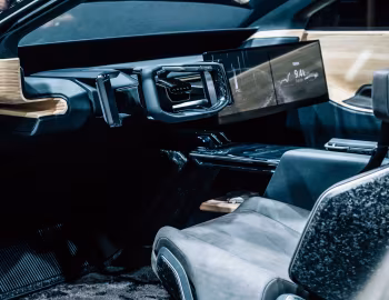 Інтер'єр Lexus LF-ZL '10.2023