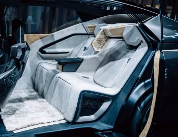Інтер'єр Lexus LF-ZL '10.2023