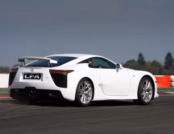 Lexus LFA [Japan] '2010–12